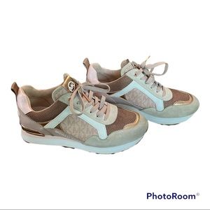 Women’s Michael Kors Atheltic Sneaker Size 6
